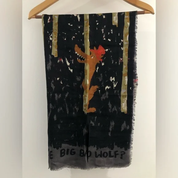 Moschino Scarf - Olive Oil & The Wolf - Picture 3 of 5